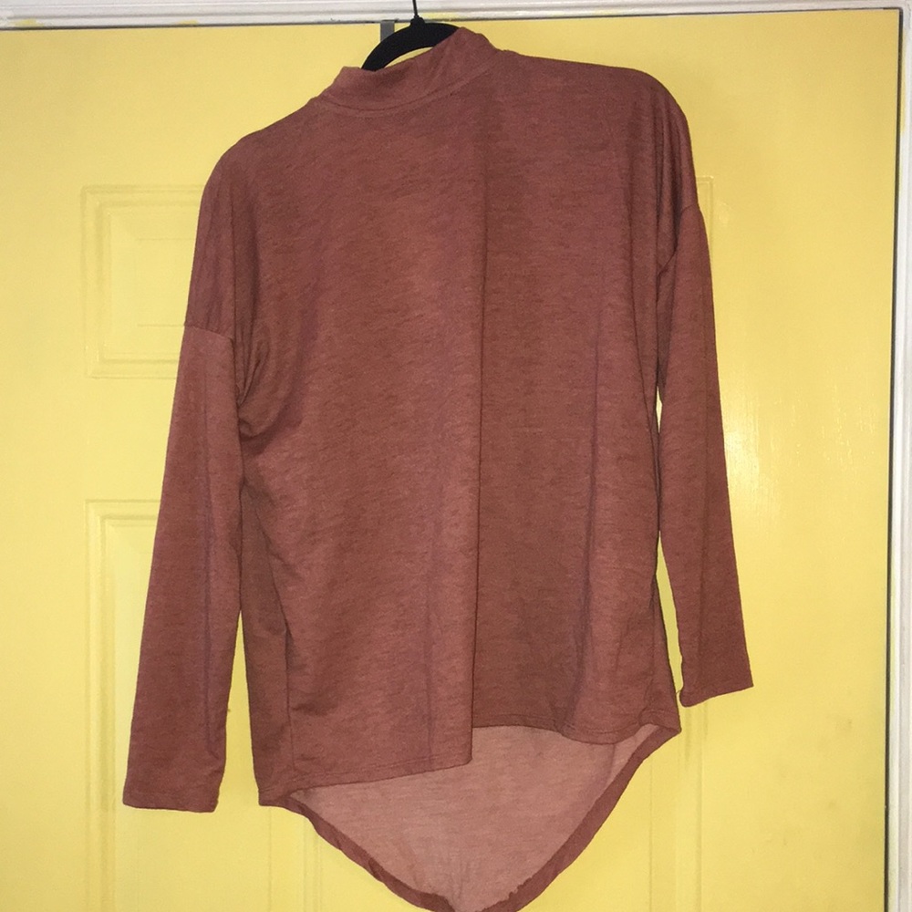 Rust long sleeve top with  cut out  size large by Iris was $16.97 now $6 - Picture 2 of 5